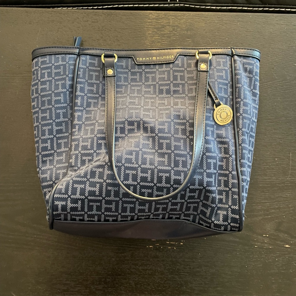 Tommy Hilfiger Blue Geometric Hand Bag